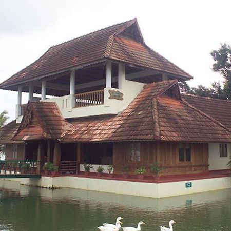 Aquasserenne Kollam Exterior photo