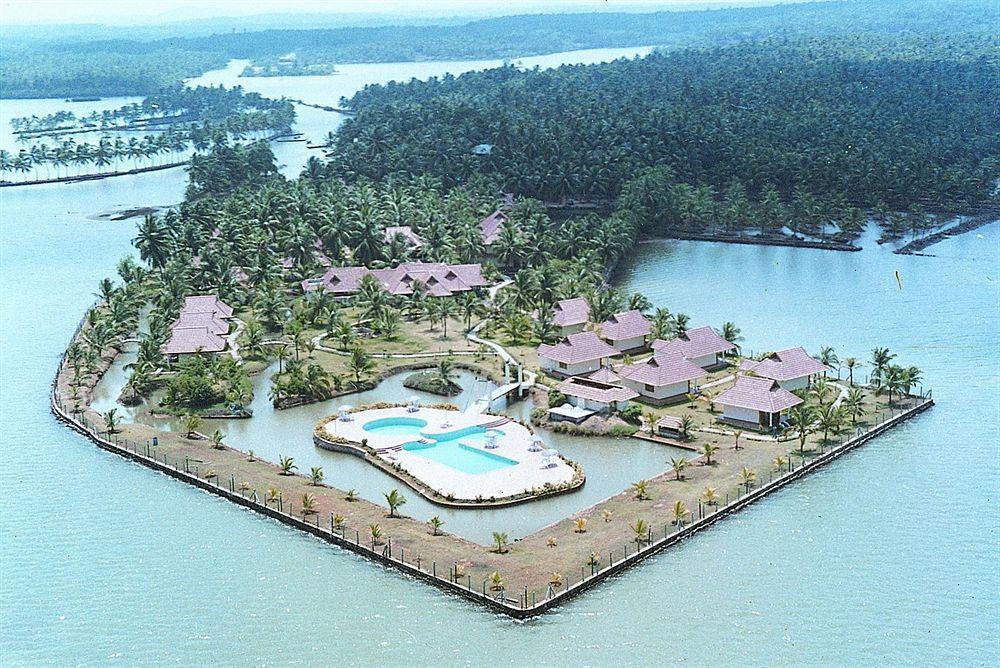 Aquasserenne Kollam Exterior photo